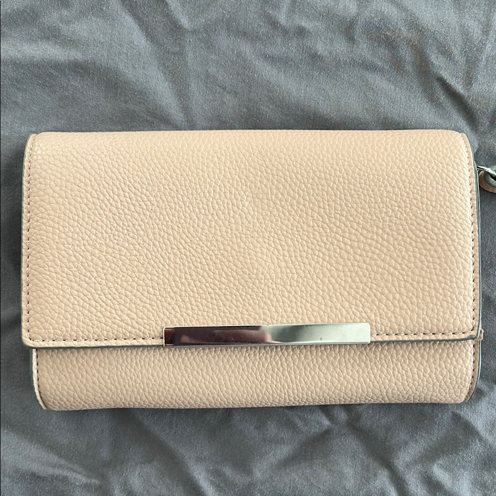 Elegant Tan Leather Women's Crossbody